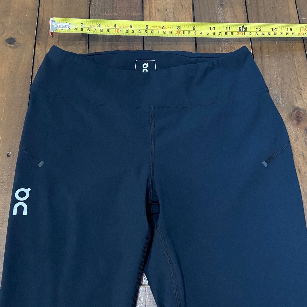 On Running Womens Medium Black Reflective Geometric Cropped Leggings M - Picture 4 of 9